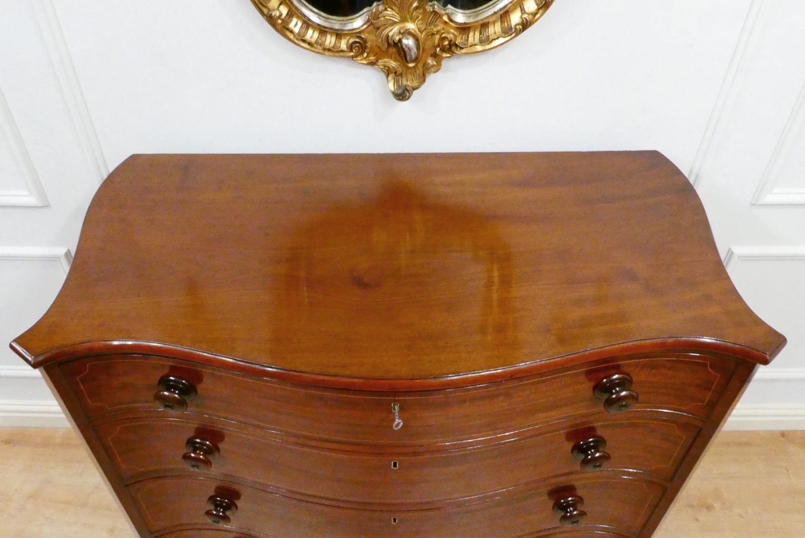 Georgian Mahogany Serpentine Fronted Chest Of Drawers Attributed To Gillows photo vinterior