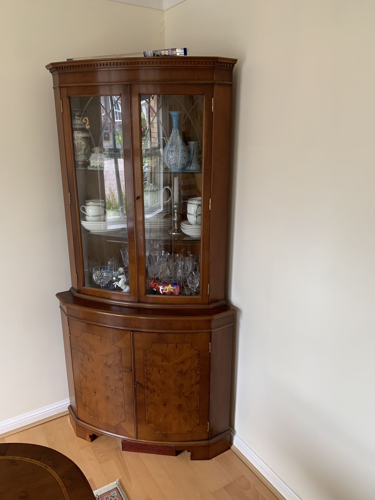 Yew Wood 1/2 Glass Corner Cabinet With Doors