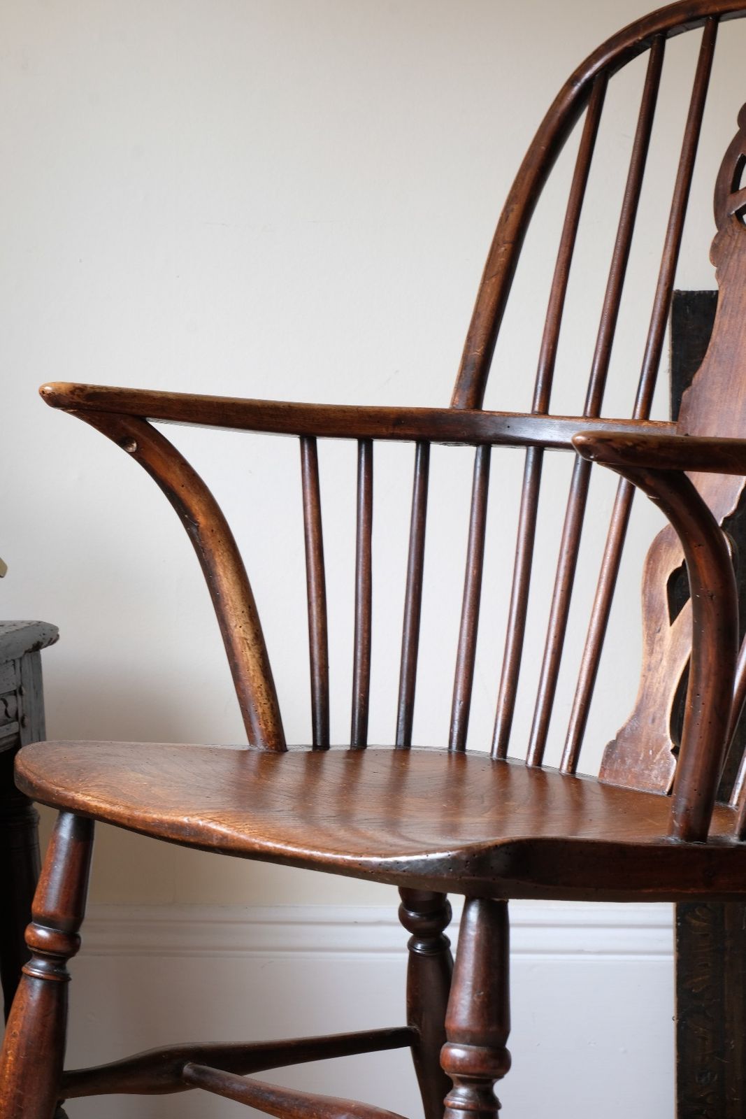 19th Century Windsor Wheelback Armchair In Ash & Elm (Circa 1860) photo for sale