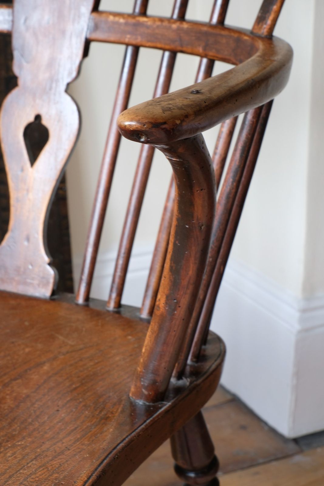 photo for sale 19th Century Windsor Wheelback Armchair In Ash & Elm (Circa 1860)