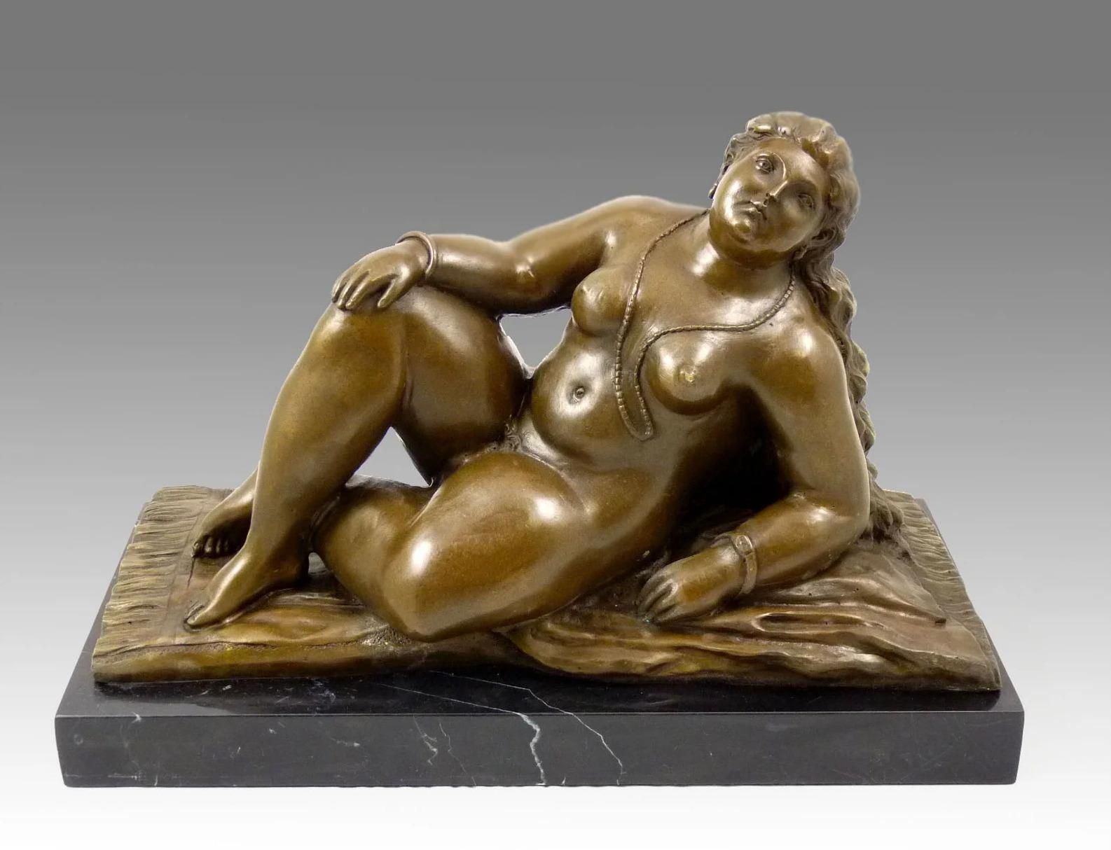Sculpture Woman At The Beach In Bronze, Contemporary Style, 20th Century photo for sale