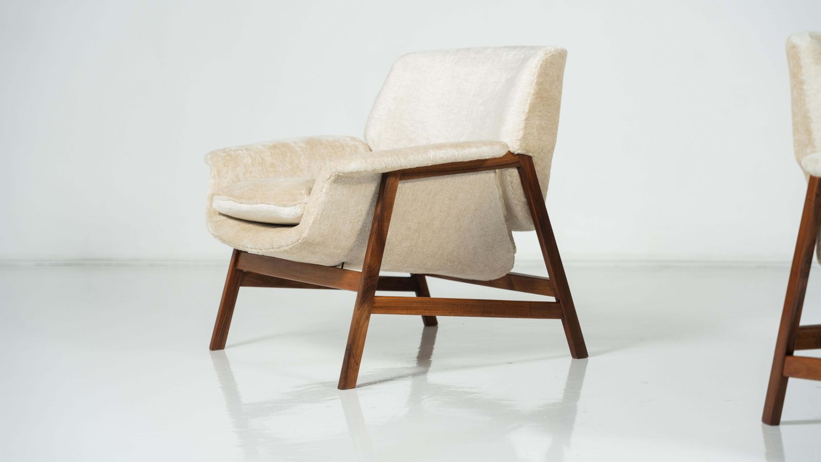 Pair Of Armchairs "849 " By Gianfranco Frattini For Cassina, 1960s photo buy