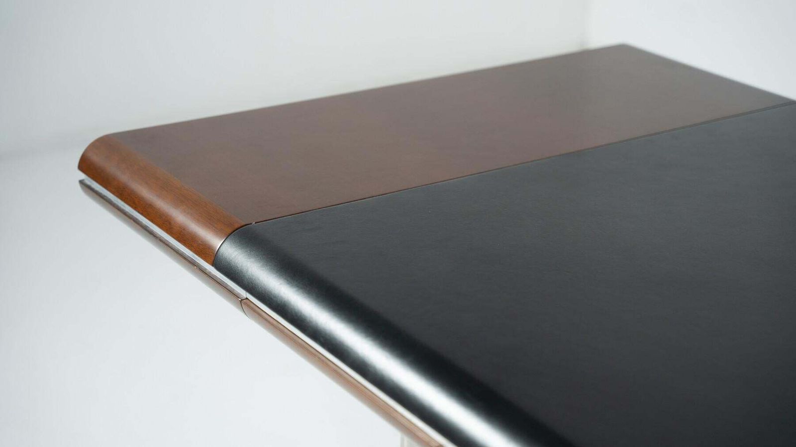 Mid Century Modern Italian Desk By Hans Von Klier For Skipper, 1970s photo 14943.0