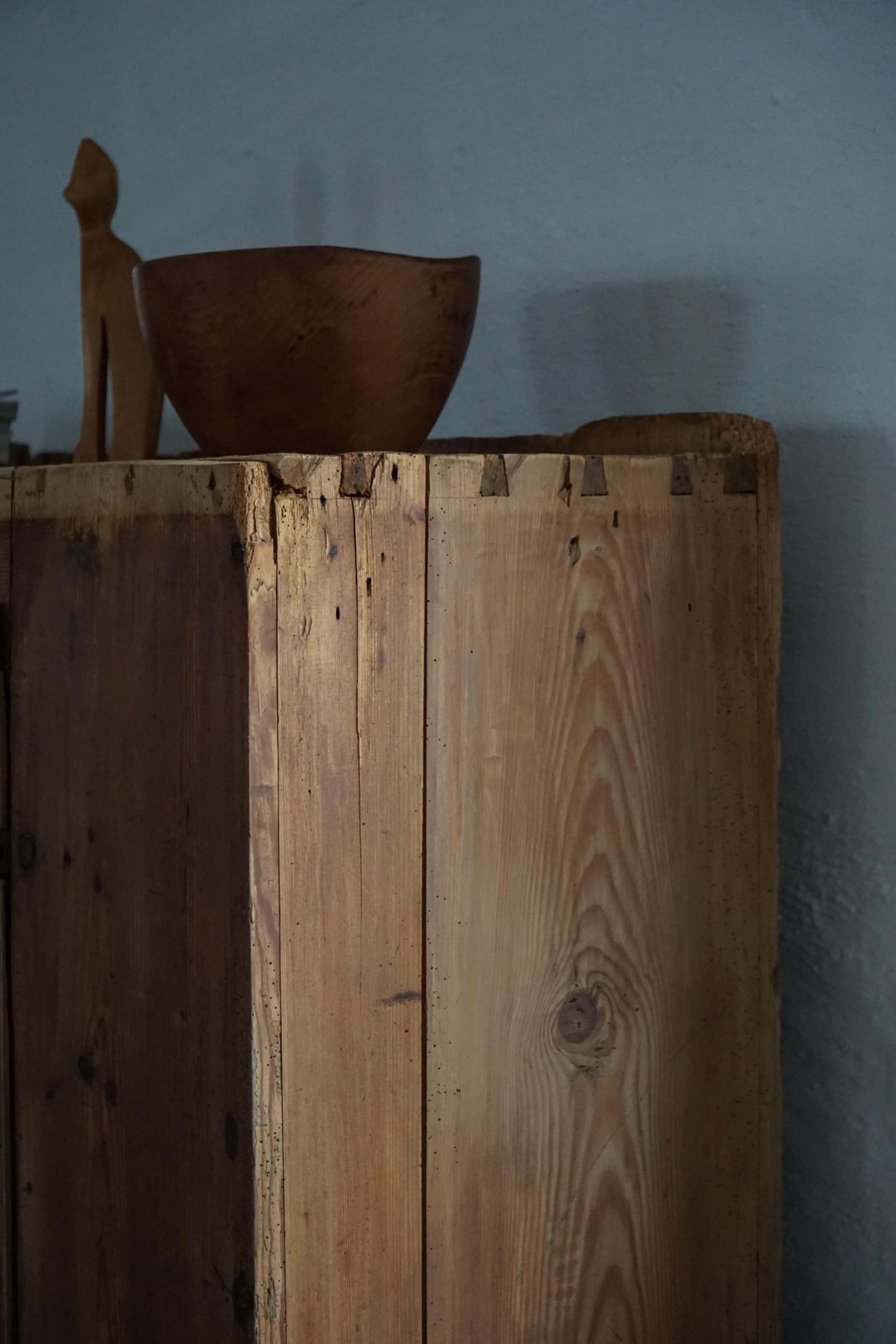 photo furniture Antique Swedish Primitive Patinated Folk Art Cabinet In Pine, Early 18th Century