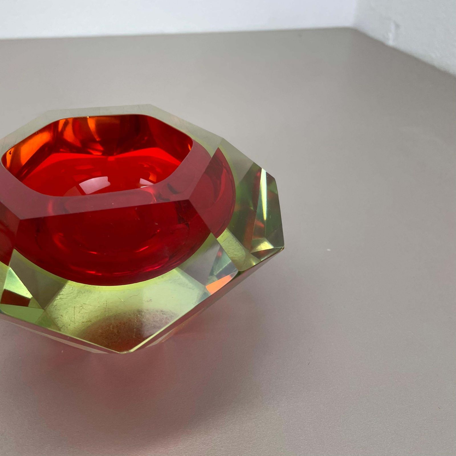 Xxl 2.1kg Murano Glass Faceted "Diamond" Sommerso Element Ashtray, Italy, 1970s photo 671.0