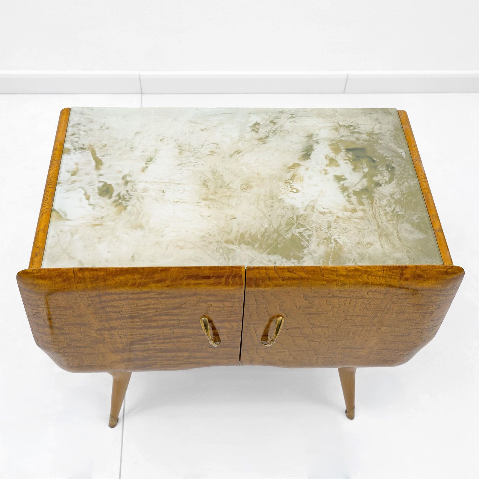 photo furniture Pair Of Mid Century Style Beech And Chestnut Burl Bedside Tables, 1950s