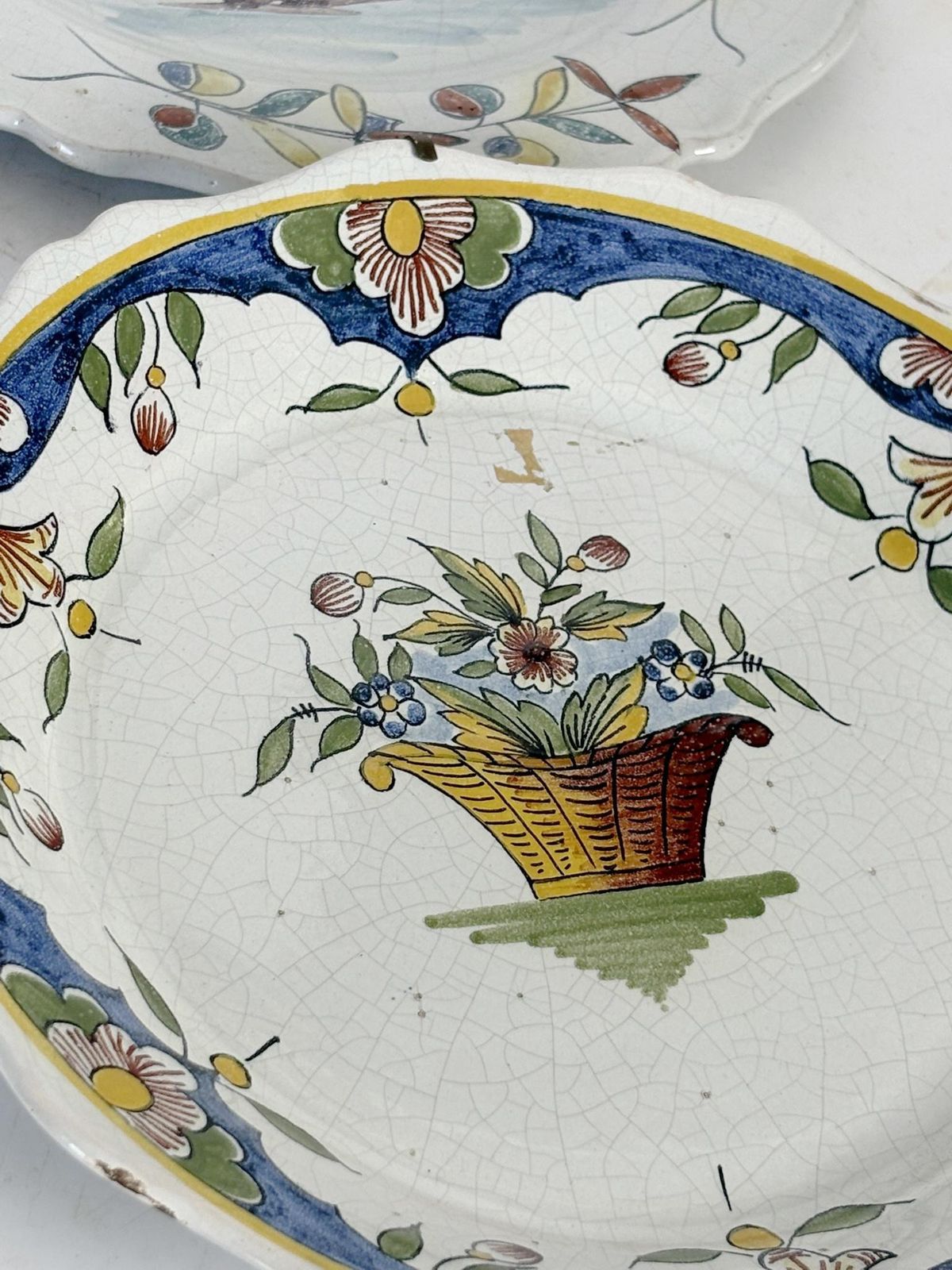 photo furniture Set Of 4 Antique Pottery Plates, Decorative Motifs, France, Early 20th Century