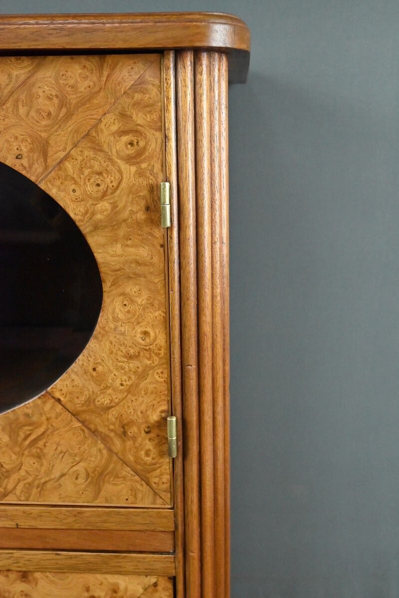 photo furniture Art Deco Period – Early 20th Century Furniture In Thuya Burl And Mahogany