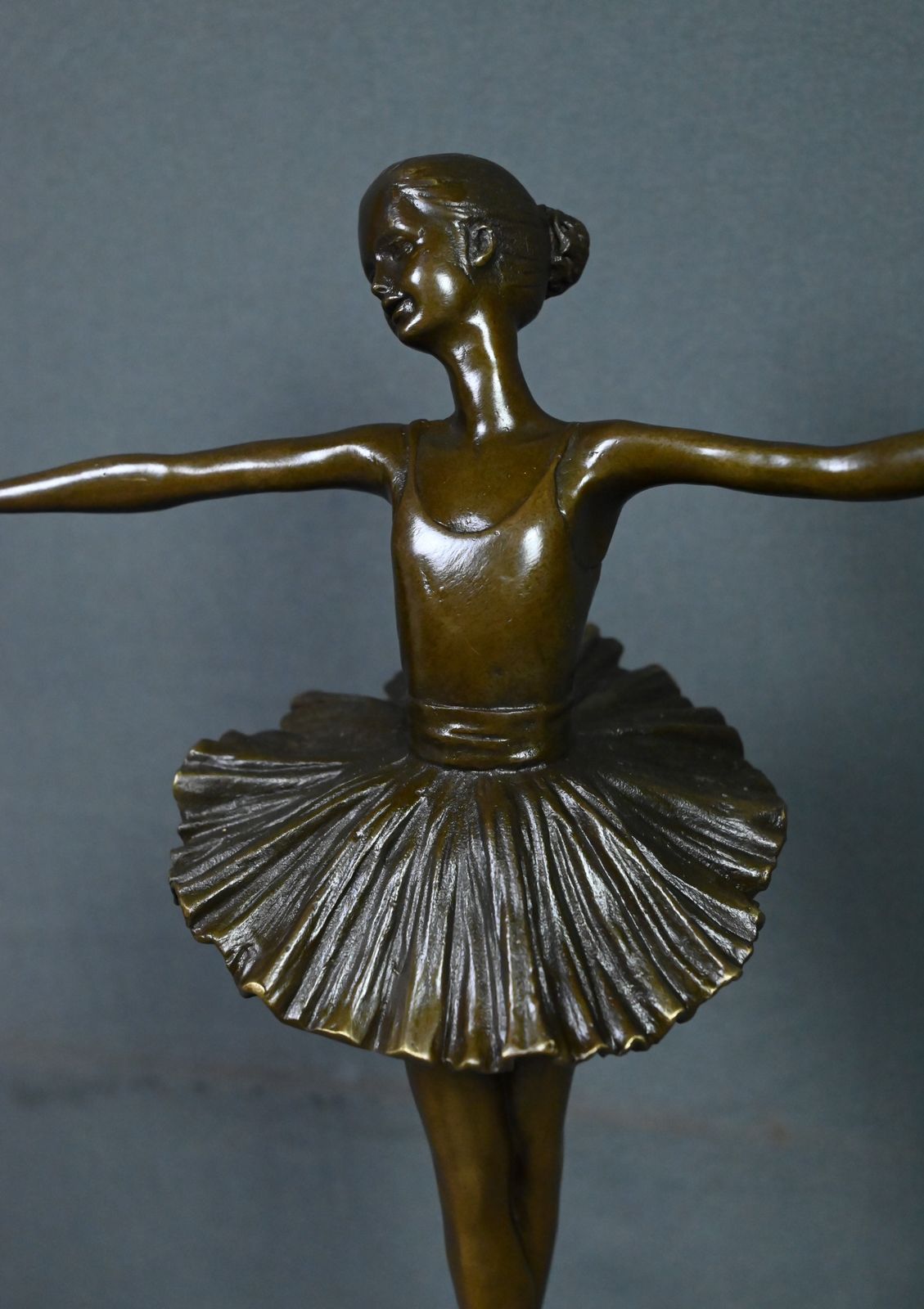 Bronze "The Ballerina" Signed Crespain – Early 20th Century photo vinterior