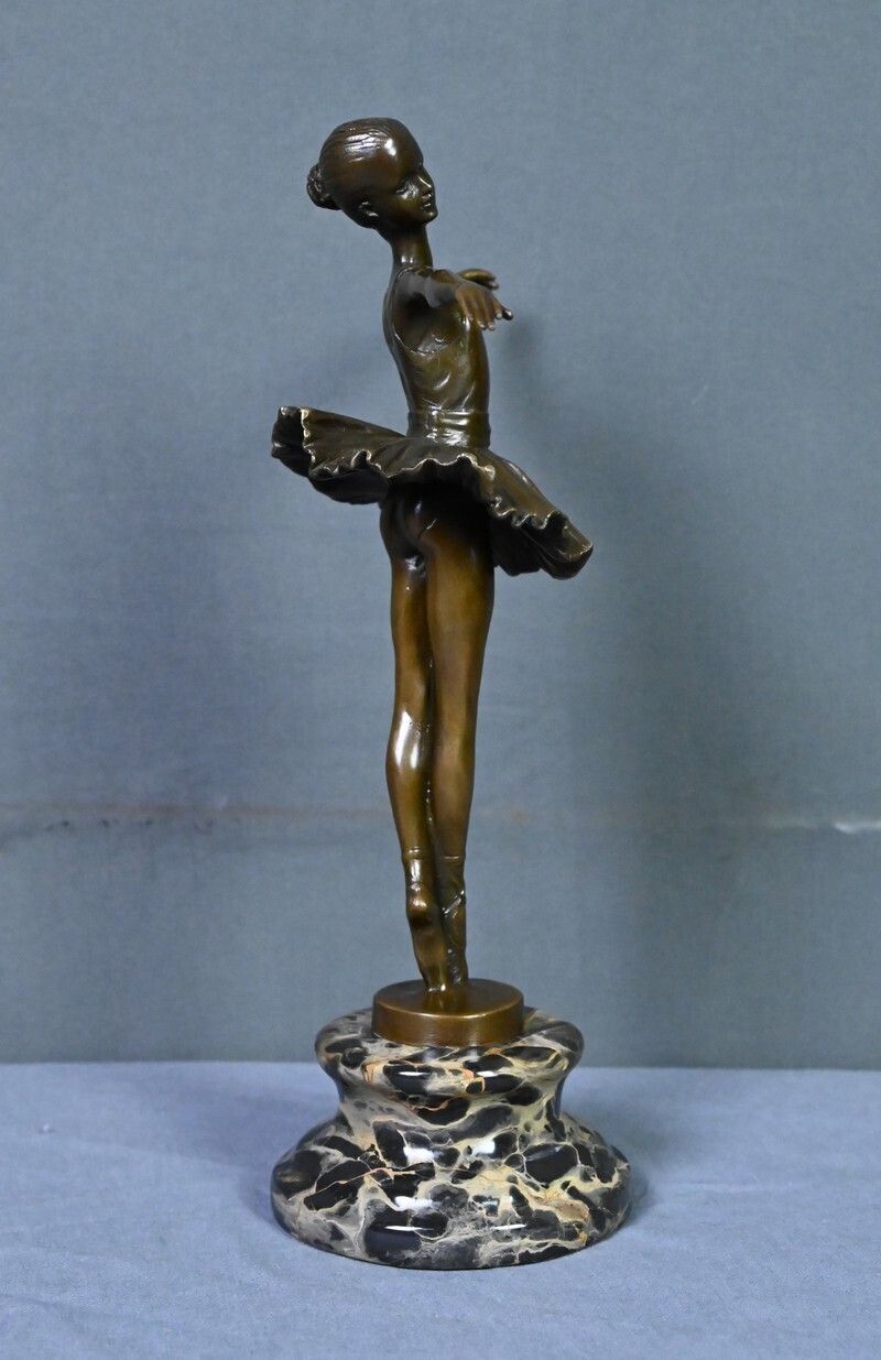photo furniture Bronze "The Ballerina" Signed Crespain – Early 20th Century