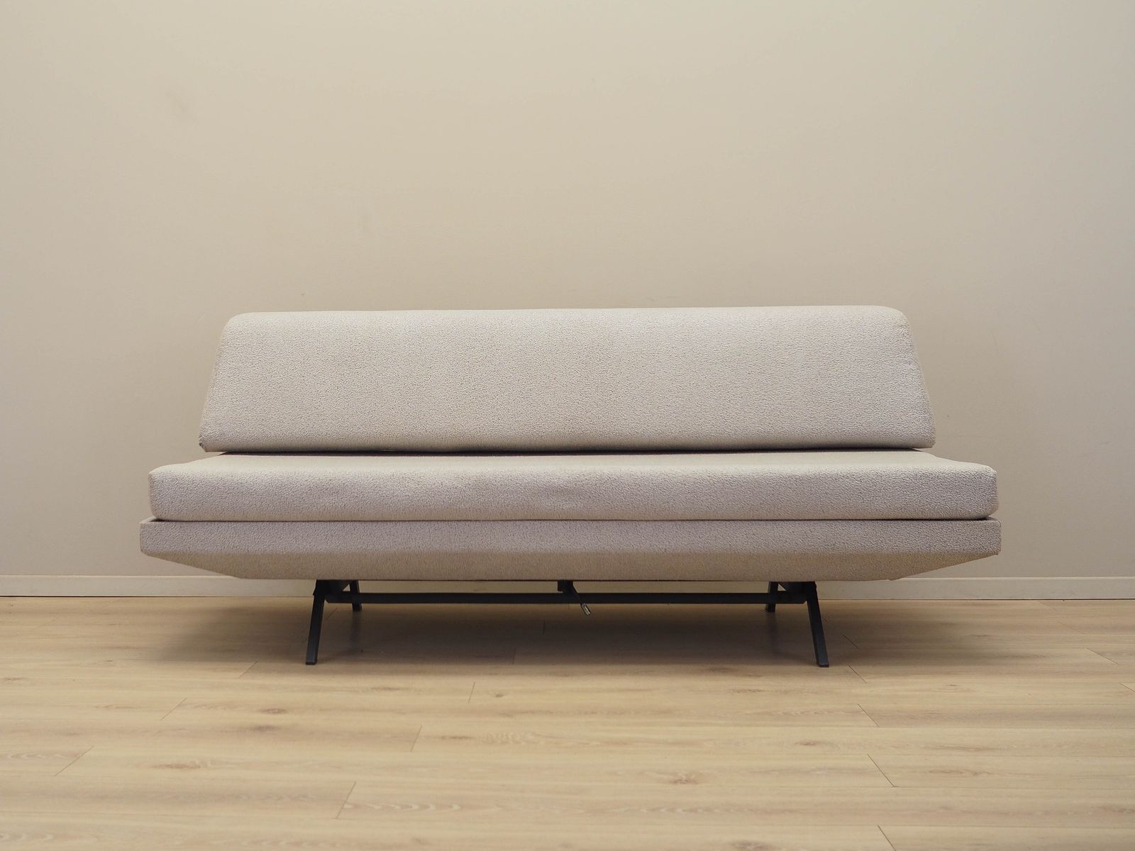 Daybed Sofa, Italian Design, 1970s, Manufactured: Italy photo furniture