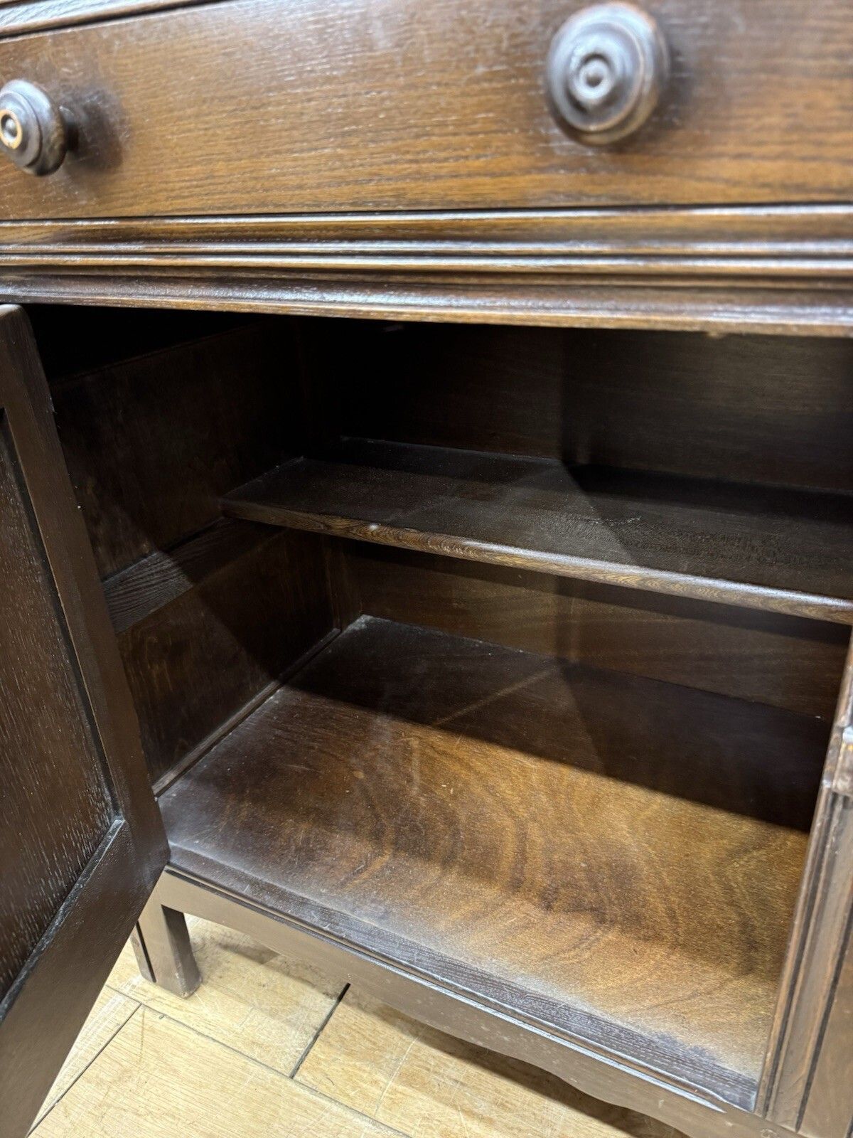 Ercol Elm Sideboard With Cupboard & Drawers Tv Stand 123cm photo vinterior