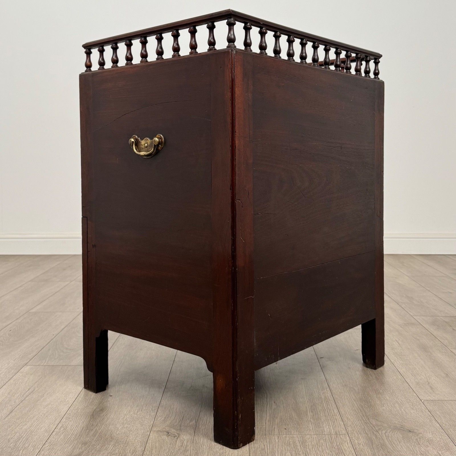 Antique 18th Century Unique Fine Quality Cabinet In Mahogany photo 685.0