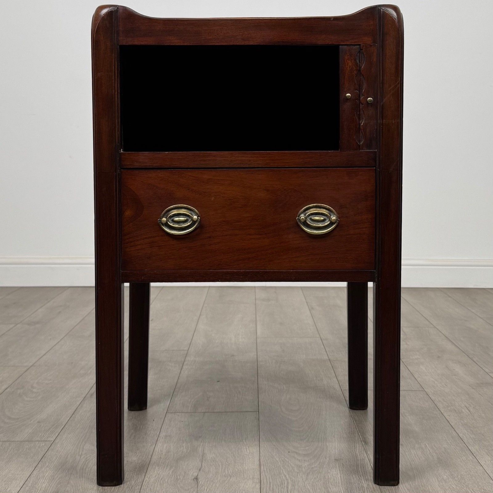 Antique 18th Century Fine Quality Cabinet In Mahogany photo furniture