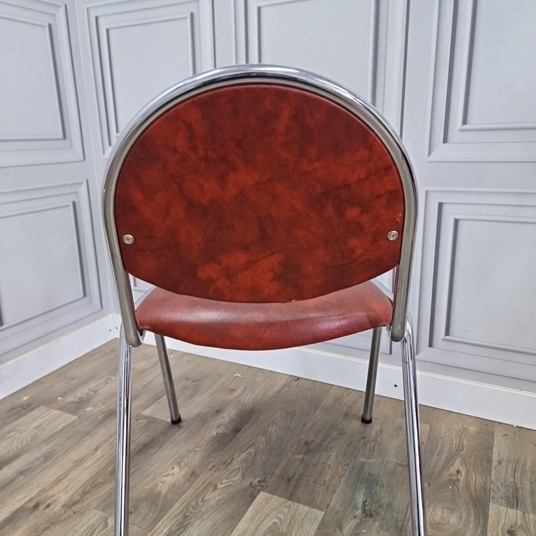 photo vintage Pair 2 Vintage Chairs Ness Chrome Tube Stacking Faux Leather Mid Century
