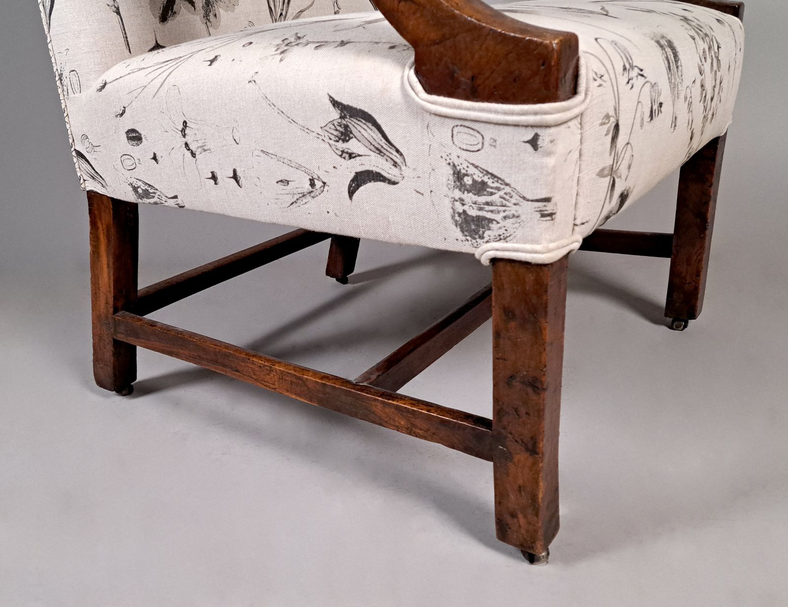 Very Good George III Solid Yew Wood Gainsborough Chair C. 1760 photo vintage