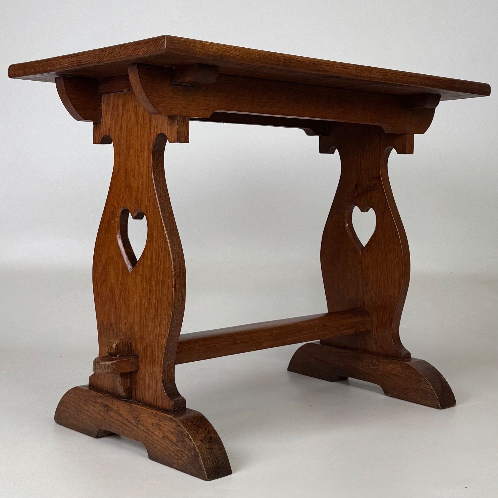 Antique 20th Century Arts & Crafts Coffee Table In Golden Oak photo vintage