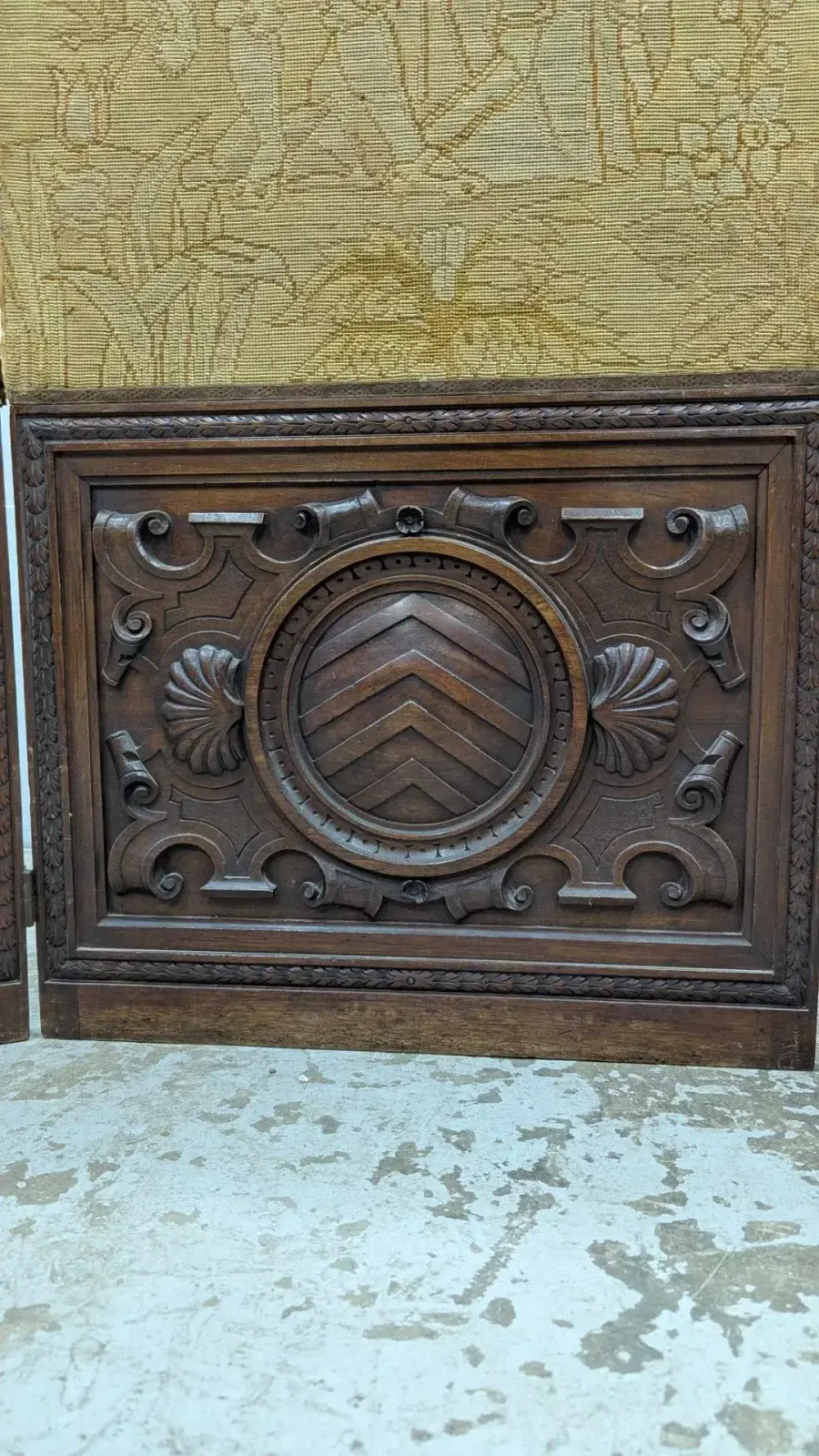 Baroque Screen In Carved Walnut And Fabric photo buy