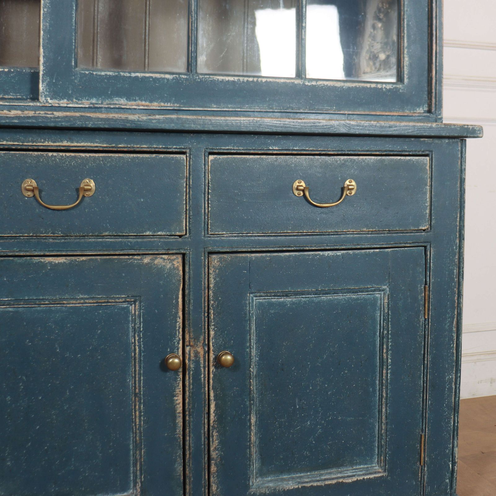 English Country House Kitchen Dresser photo vinterior