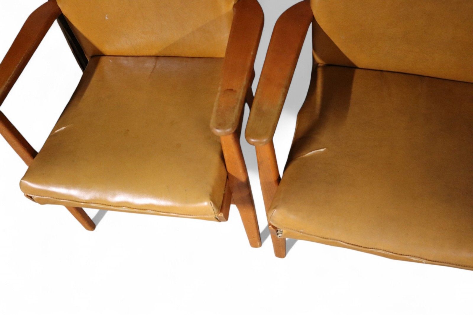 Pair Of Vintage Parker Knoll Pk 733 Armchairs Mid Century Beech Tan Vinyl photo vinterior