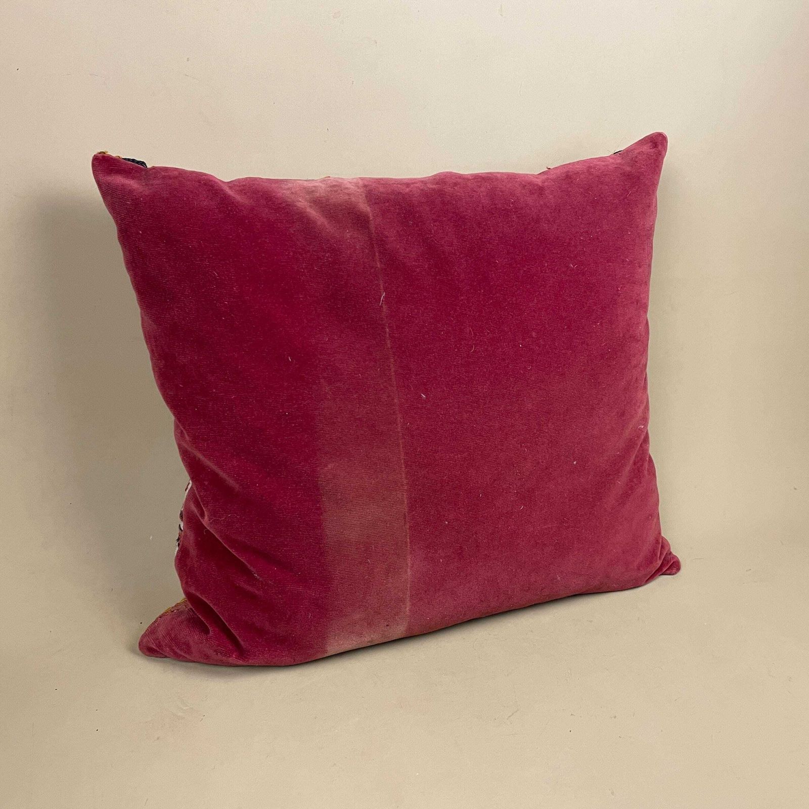 photo furniture Kilim Cushion Wool Scatter Pillow Feather Filled Handwoven Patterned Muted Red Antique Rug 43x39cm Traditional Rectangle Vintage Pattern