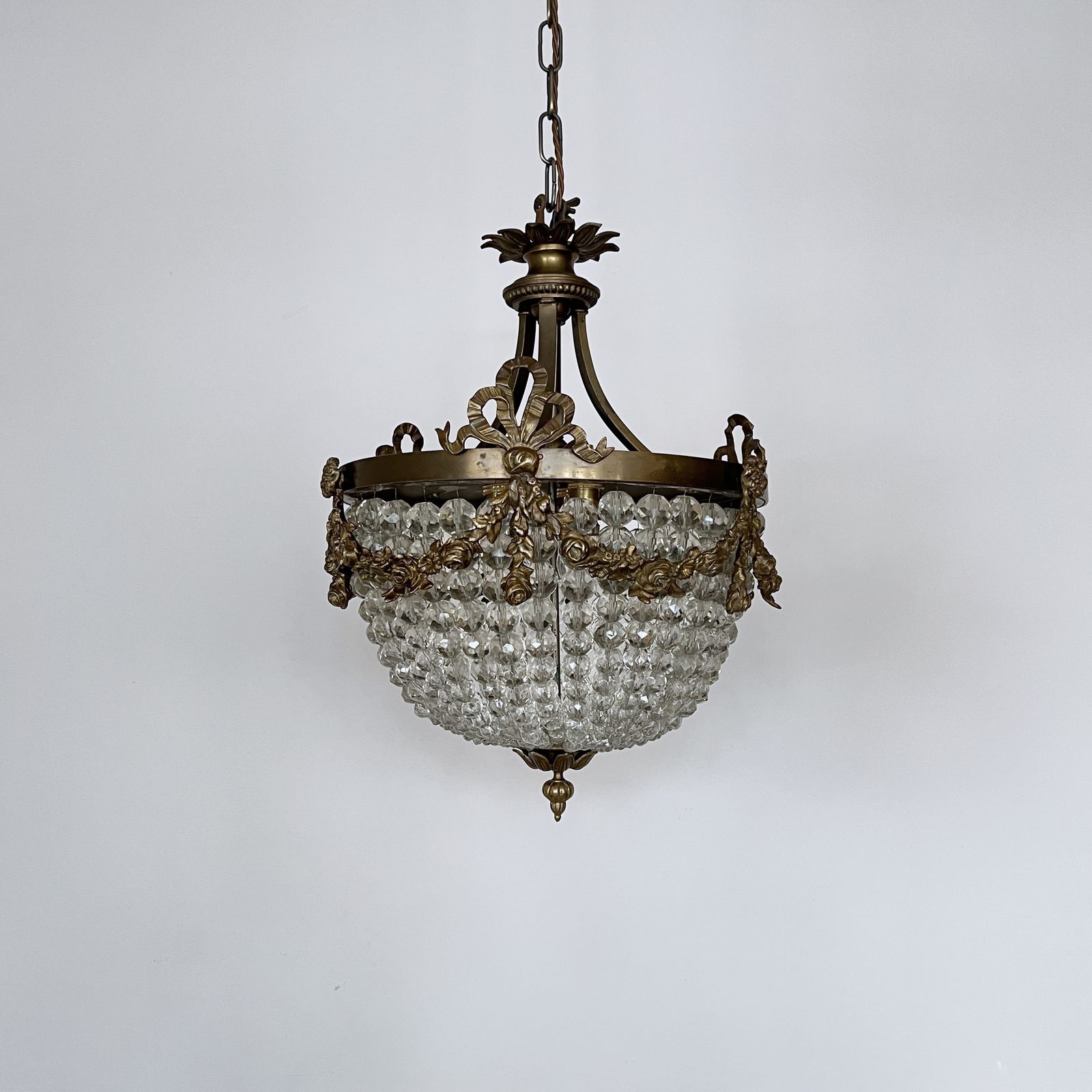 Early 20th Century Louis XVI French Basket Chandelier With Cut Glass Beads