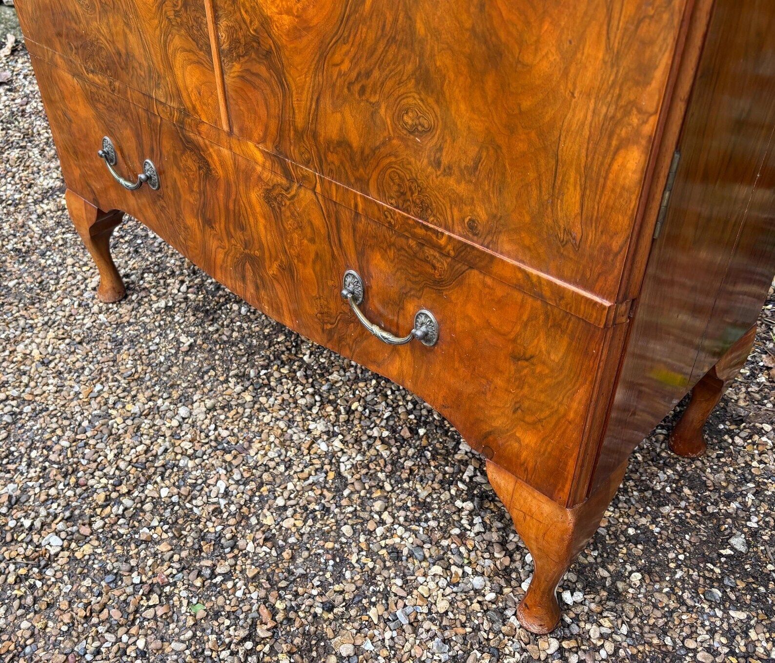 photo furniture Vintage 1930’s Art Deco Burr Walnut Compactum