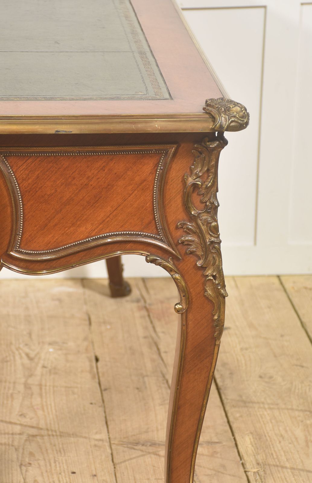 Fine French Louis XV–Style Ormolu Mounted Bureau Plat photo vintage