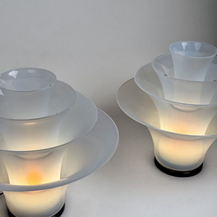 Late 20th Century Pair Of Brass And Iridescent Murano Glass Table Lamps photo Lighting
