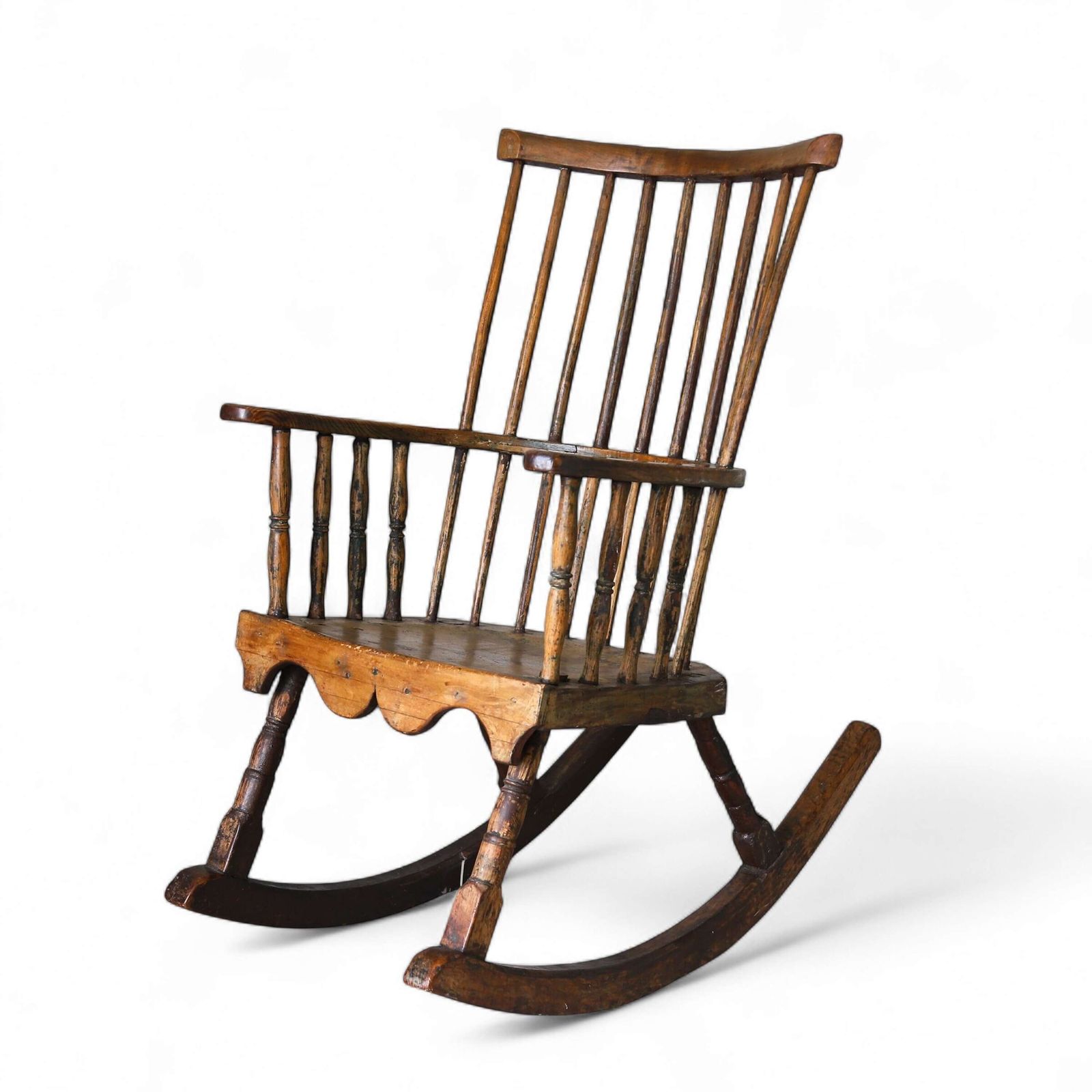 19th Century Primitive Vernacular English Comb Back Rocking Chair   Ash & Sycamore, C.1840