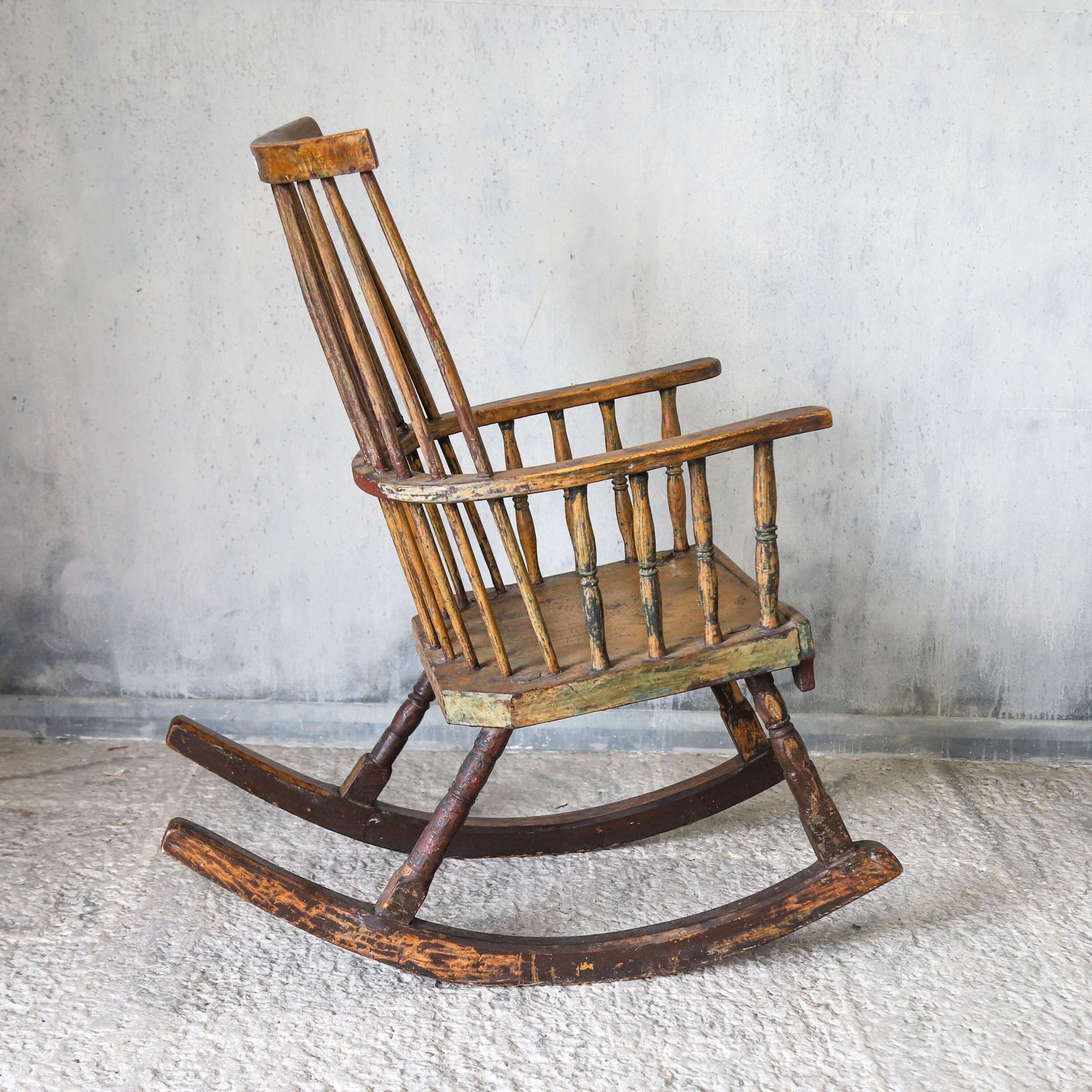 photo furniture 19th Century Primitive Vernacular English Comb Back Rocking Chair   Ash & Sycamore, C.1840