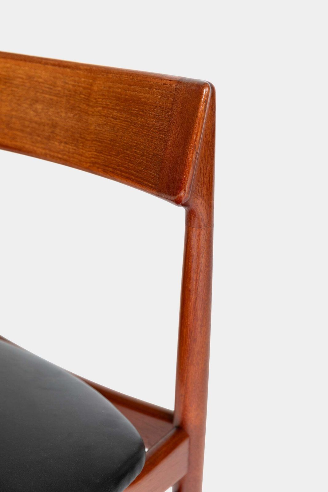 photo buy Henry Rosengren Hansen, 6 Chairs Model 39, Brande Furniture Industry, 50s