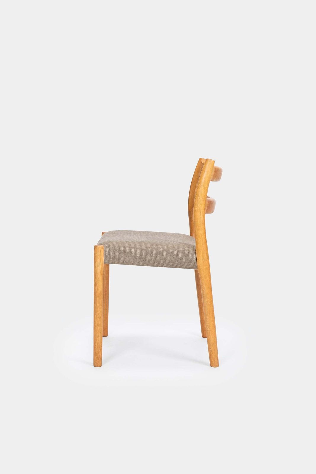 Niels Otto Moeller, Chair Model 84, Denmark, 70s photo Furniture
