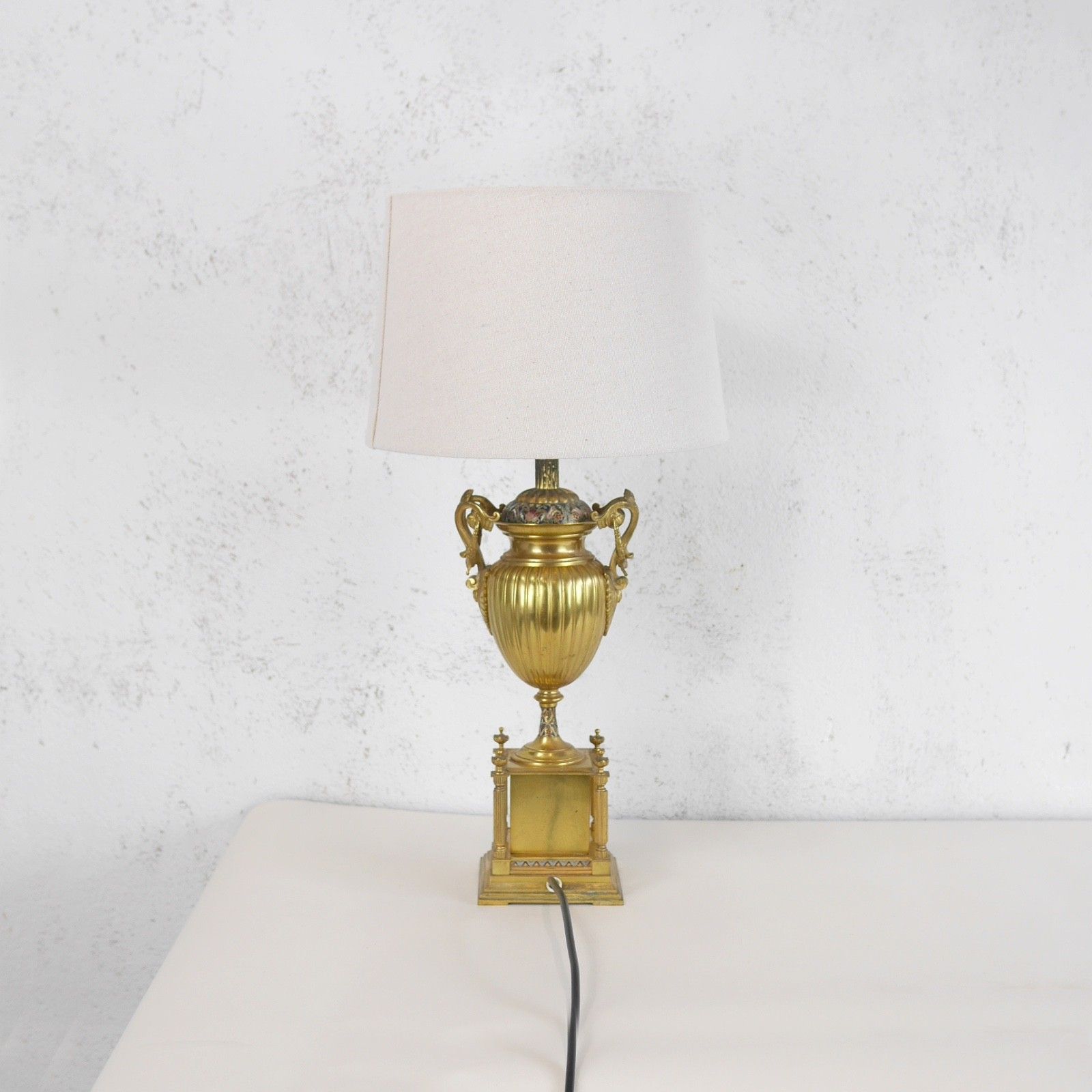 Brass Neoclassical Urn Table Light Lamp Vintage Antique Enamel Shade #103002 photo 270.0