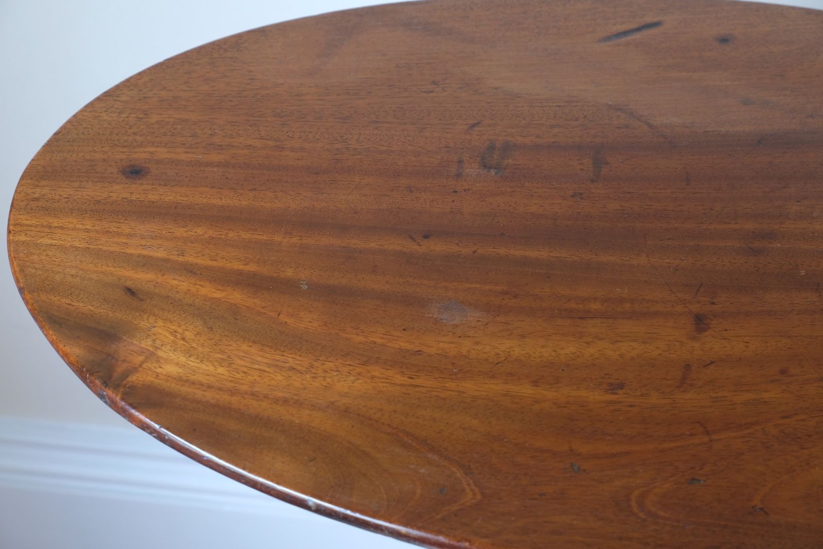 Antique Flame Mahogany Oval Wine Table — George III (C.1790) photo vintage