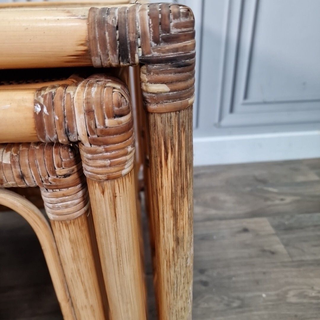 photo vintage Vintage Rattan Side Tables – Nest Of 3 – Bamboo & Cane Woven Tops – Boho Coast