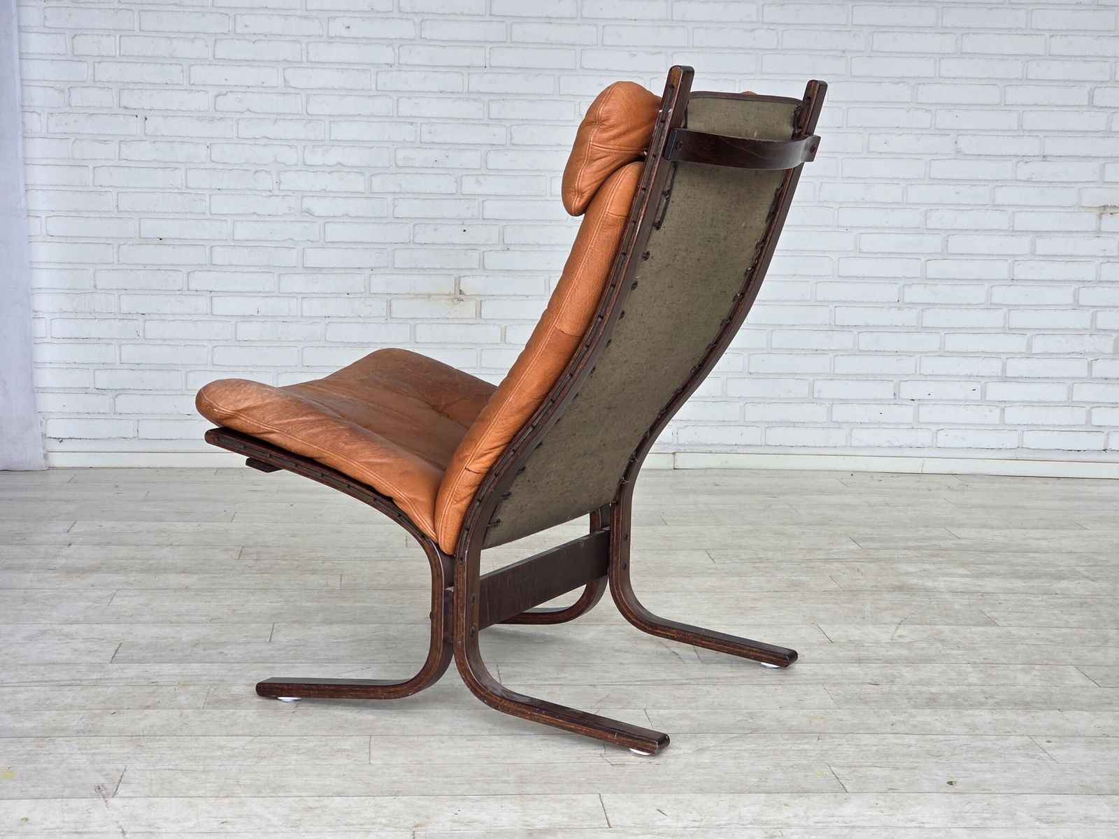 photo vinterior 1970s, Norwegian Design By Ingmar Relling, Lounge Chair, Model "Siesta".
