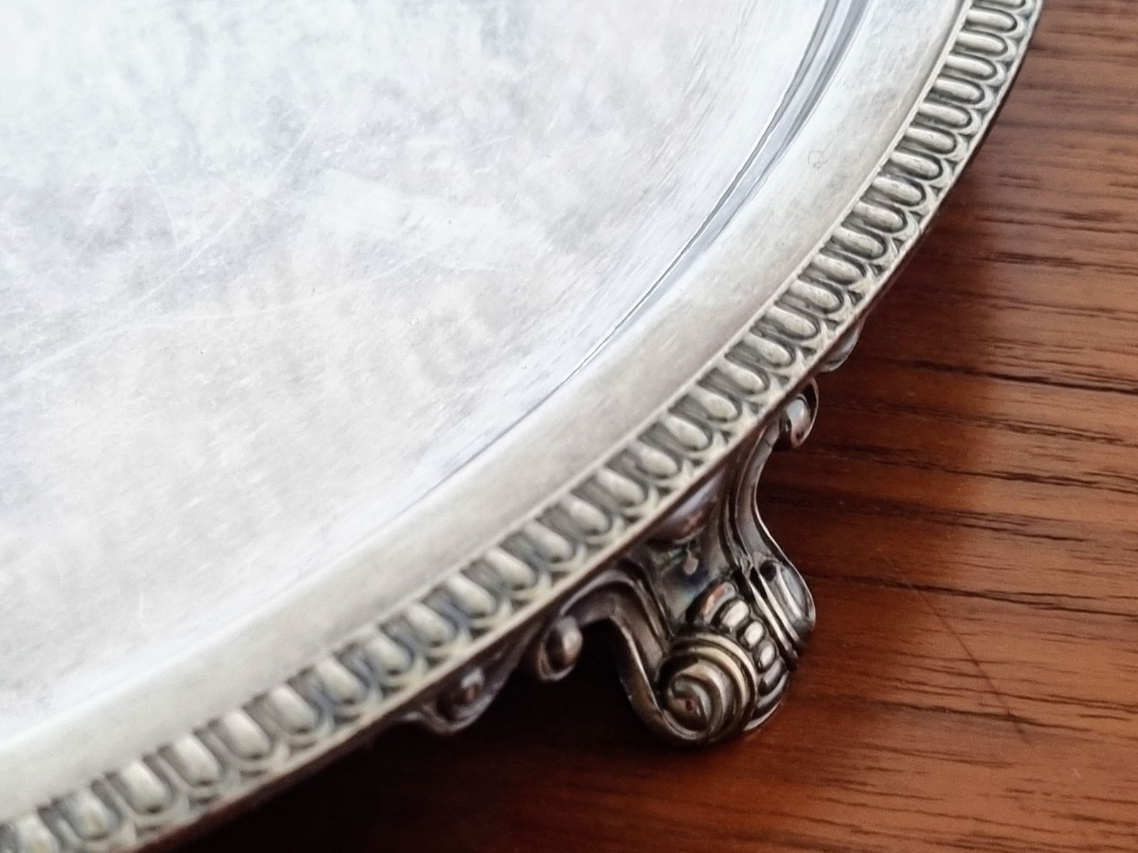 photo vinterior Large Heavy Antique Silver Plated Footed Salver, Z Barraclough And Sons Leeds, English Serving Tray 1890s