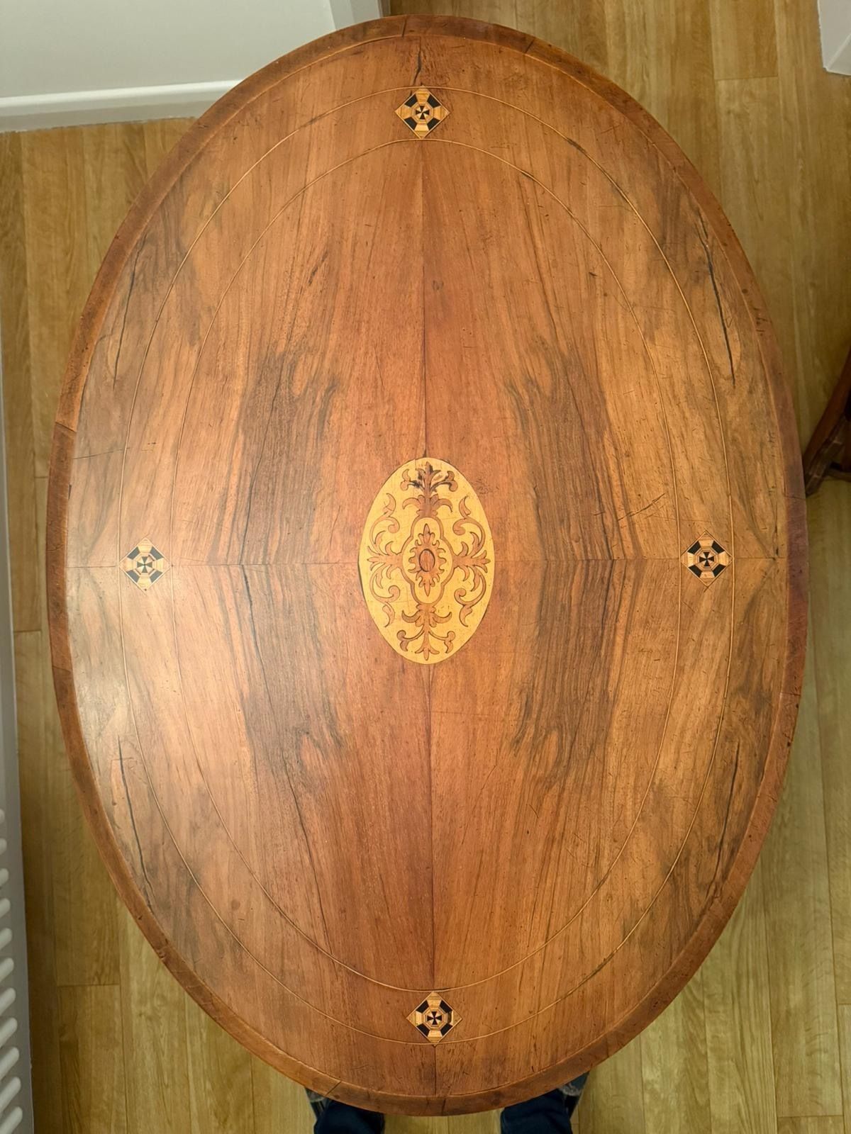 Early 19th Century English Regency Oval Tilt Top Centre Table photo for sale
