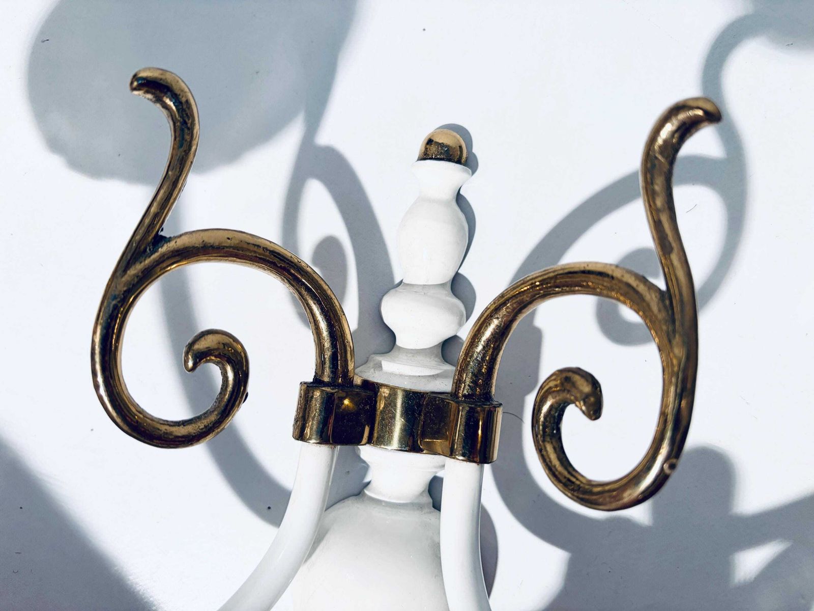 Two Vintage Wall Lamps With Candle Chandelier Motif Arms White Brass / Elegant Decor photo vintage