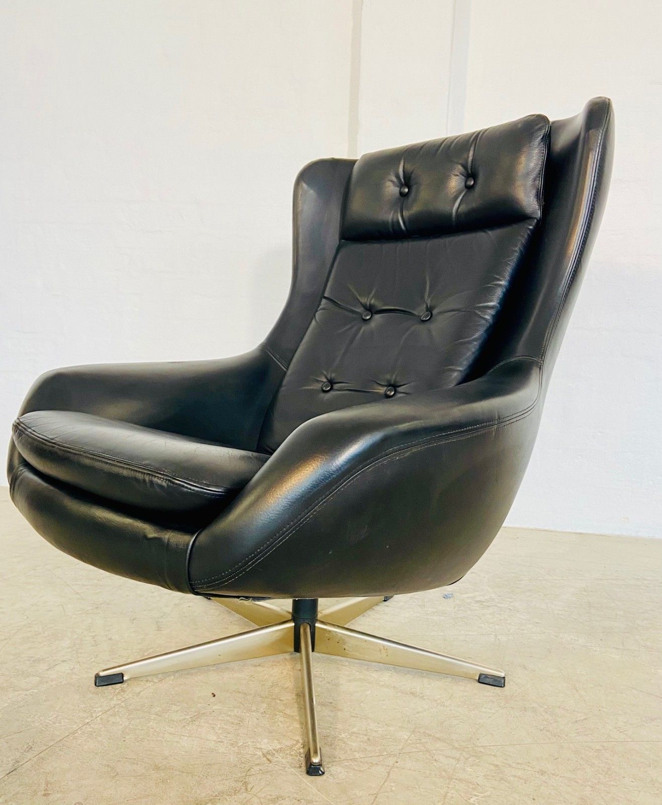Vintage Danish Mid Century Black Leather Swivel Chair 1970,S photo 725.0