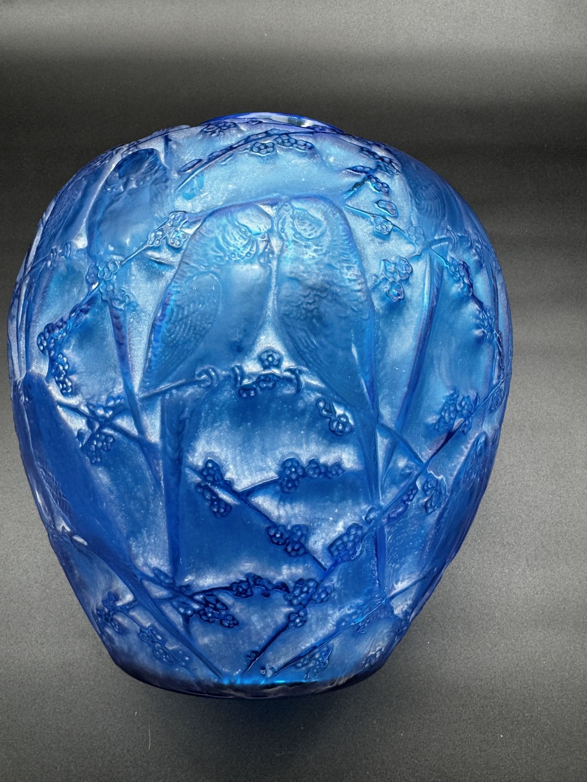 photo buy A R.Mamique Perruche Vase By R.Lalique
