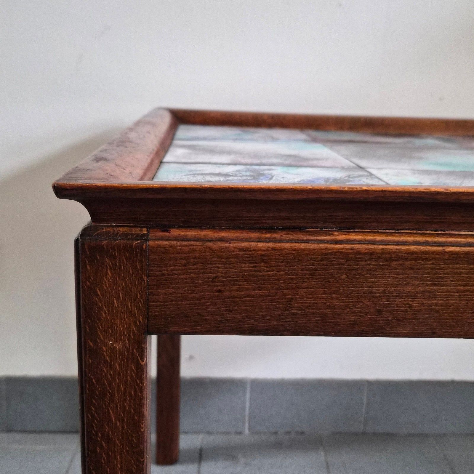 Table d'appoint vintage scandinave 1940 de Frits Henningsen en teck & céramique photo vinterior