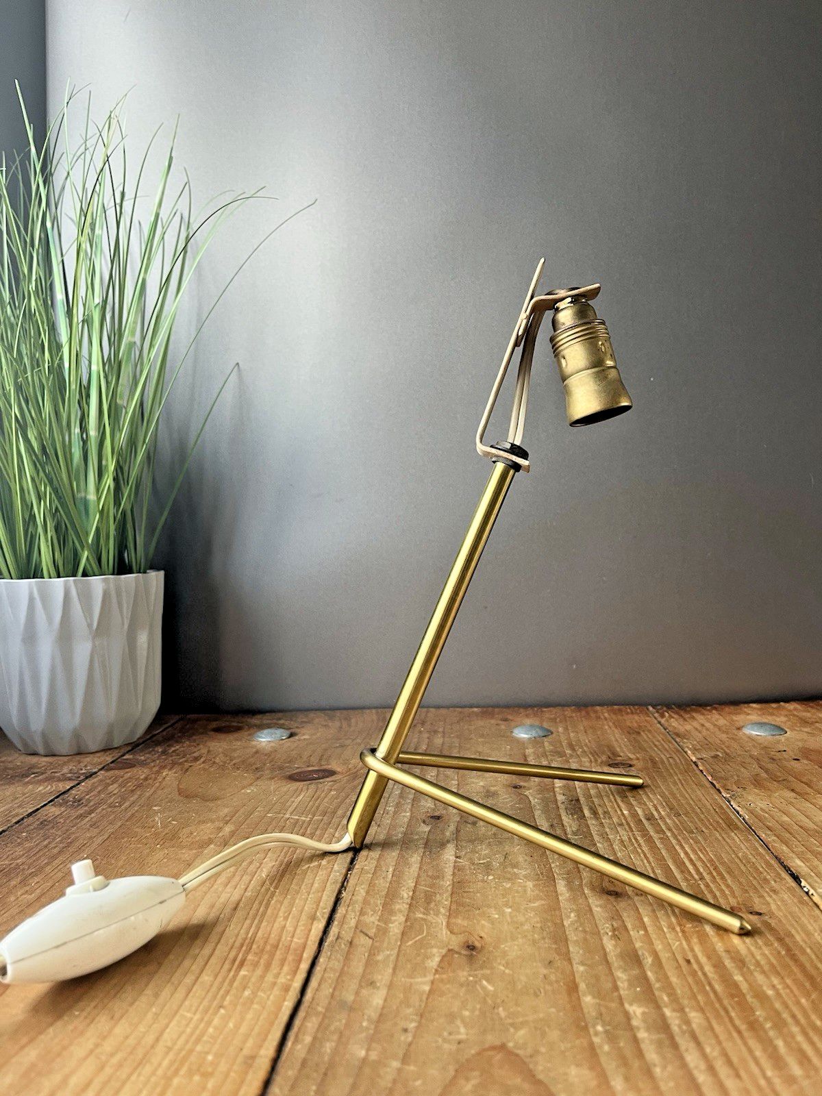 50's Mid Century Modern French Brass Cocotte Desk Lamp Light In Style Of Lacroix photo vinterior