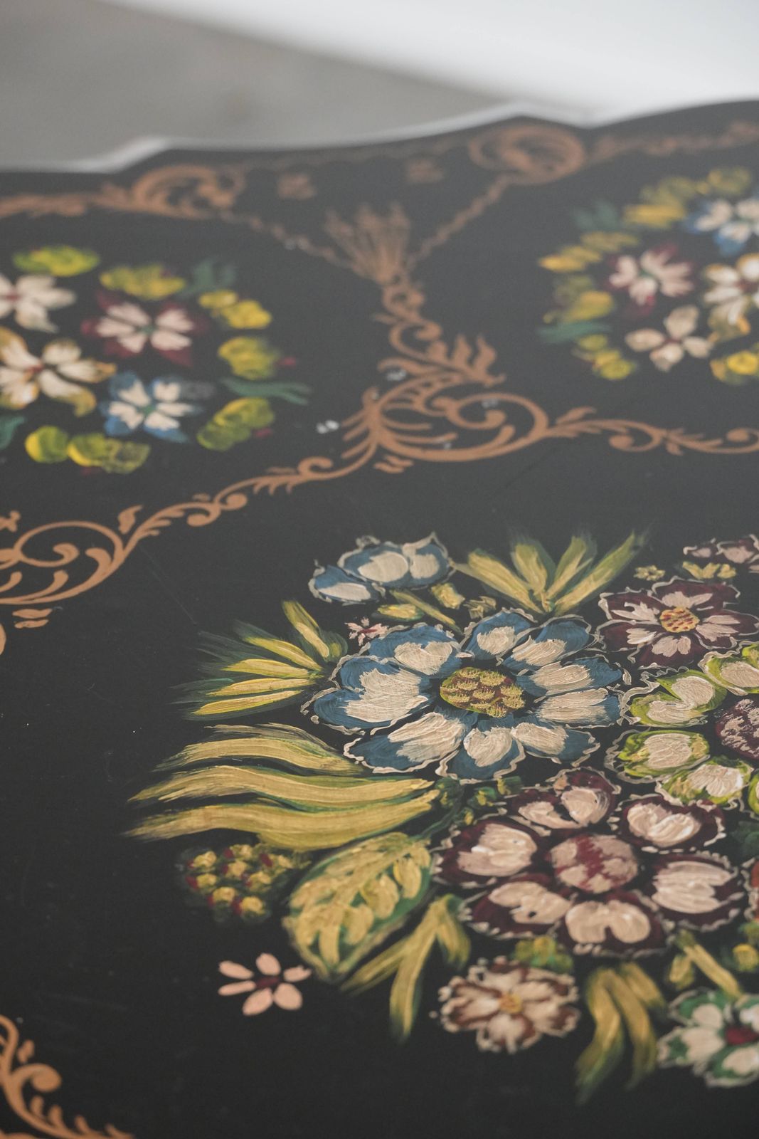 photo for sale Stunning Antique English Hand Painted Floral Tilt Top Table From The Late 19th Century.