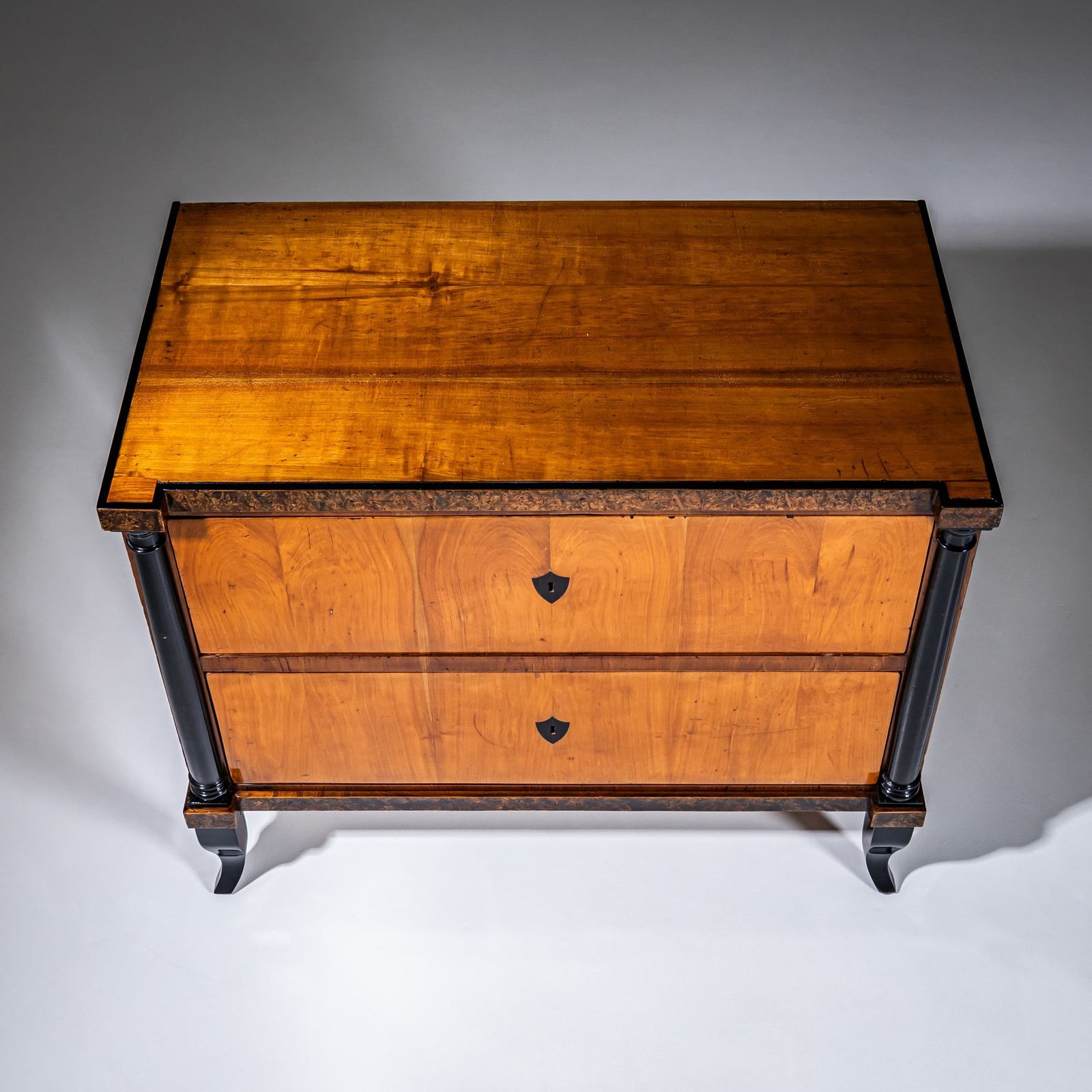 Biedermeier Ladekast Met Wortelfineer, Zuid Duitsland, Ca. 1820 photo for sale