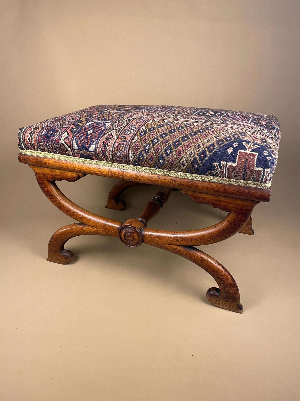 Antique Hallway Bench X Frame Curule Stool Upholstered Carpet Top Seat Wooden Legs Cottage Farmhouse Furniture Regency Savonarola Style