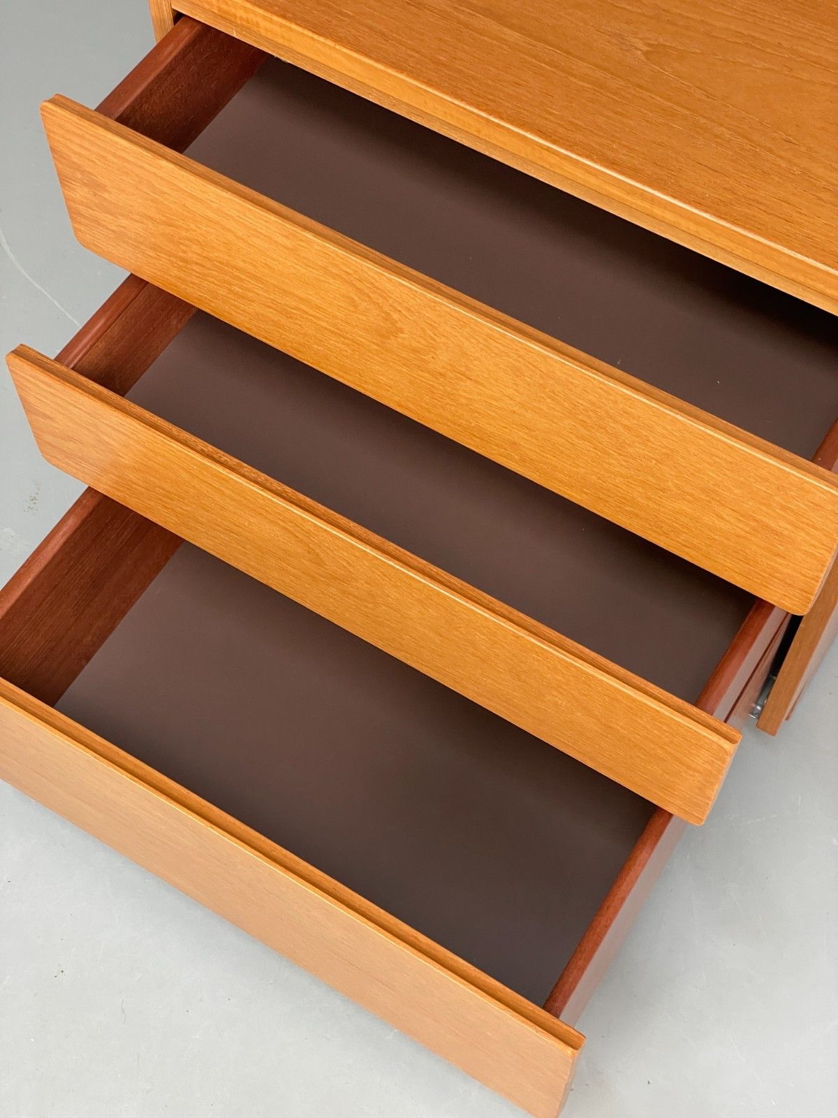 Vintage Chest Of Drawers Teak By Beaver & Tapley Retro 1980s Eb11556 Mwoo photo 225.0