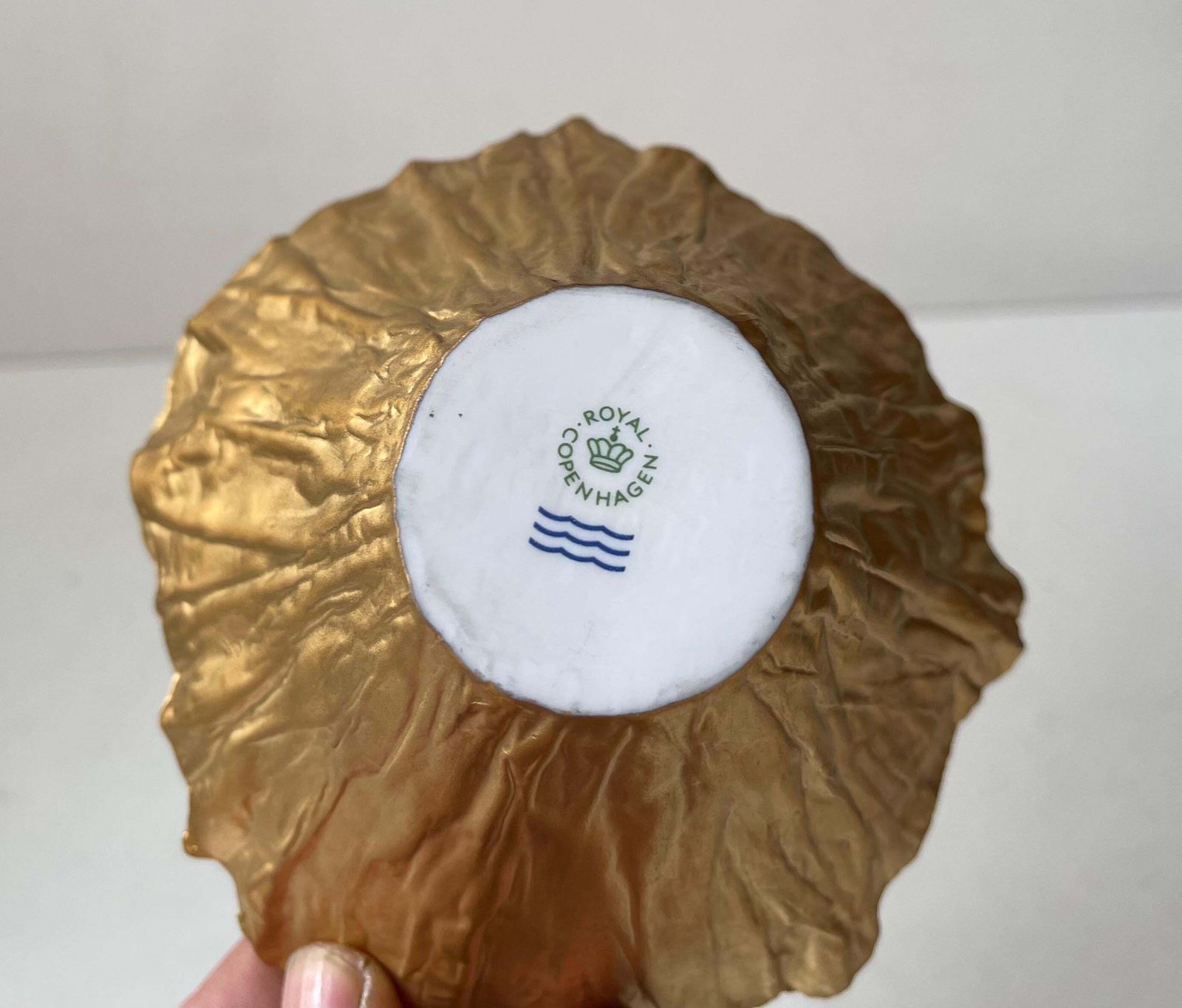 Royal Copenhagen Gold Leaf Porcelain Bowl By Violise Lunn photo 231.0