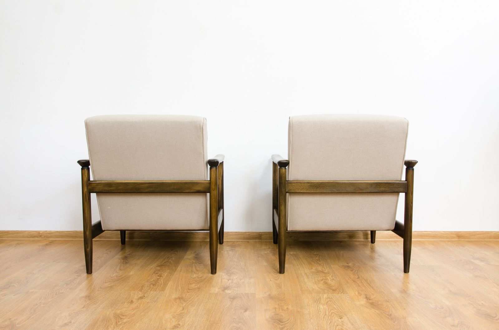 Vintage Armchairs "Gfm 142" By Edmund Homa, Poland, 1960s, Set Of 2 photo for sale